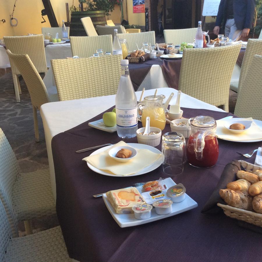 Il Borghetto Hotel Ristorante لاميزيا تيرمي المظهر الخارجي الصورة